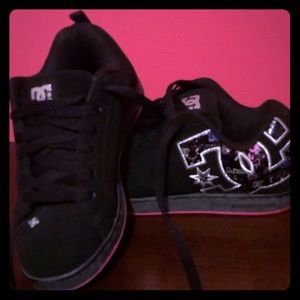 DC graffiti sneakers. Size 6 Women’s
